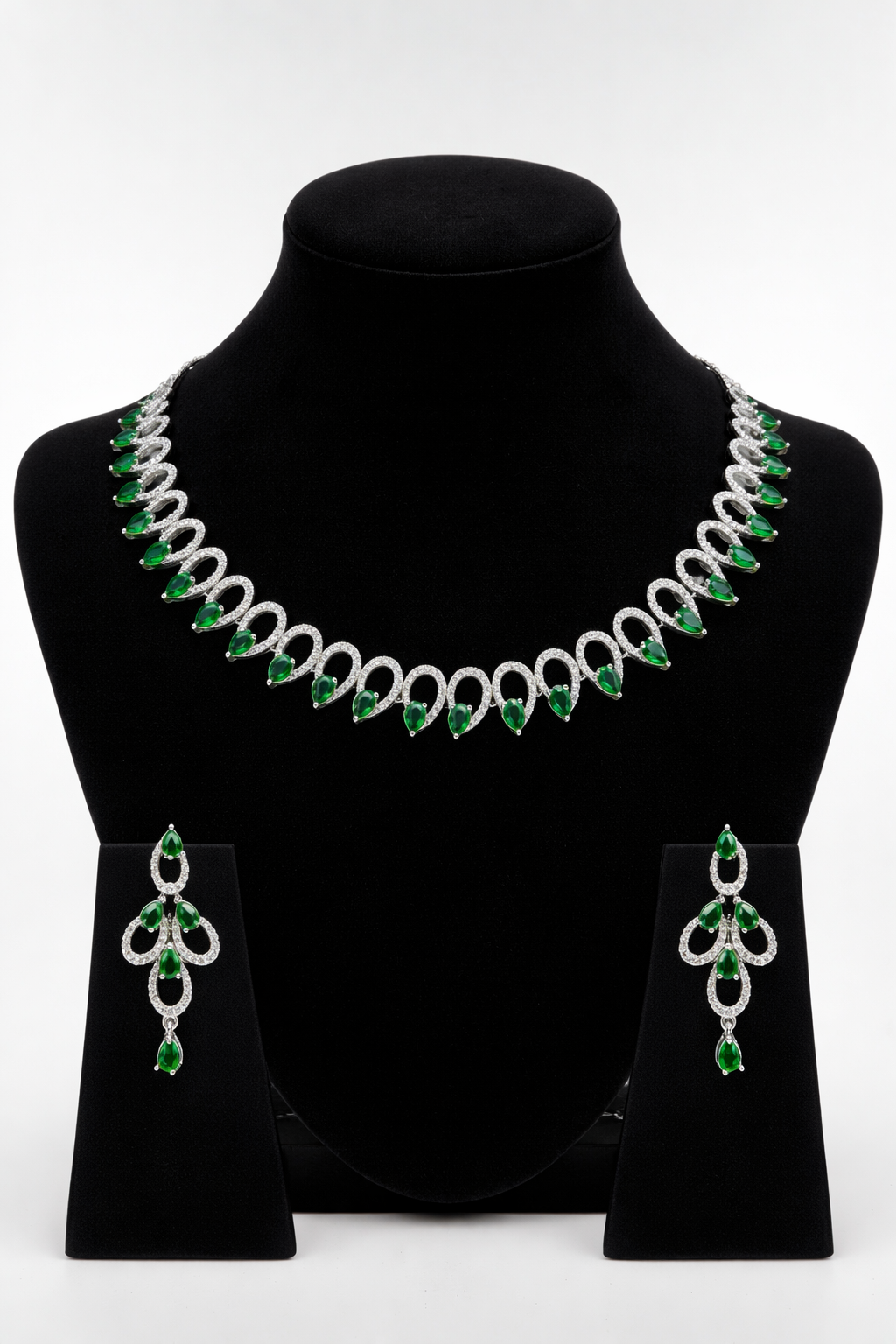 Royal Emerald Drop Necklace Set