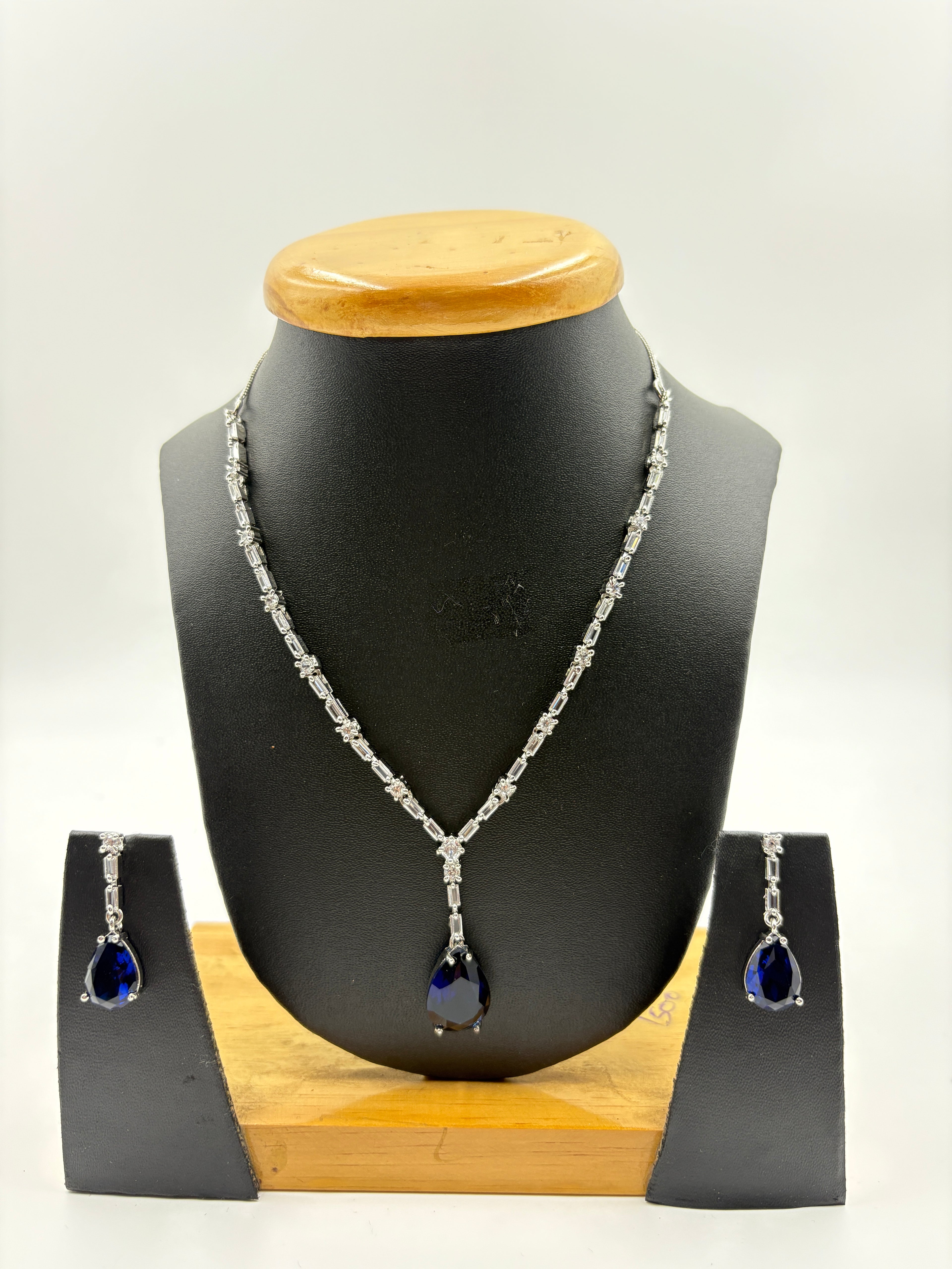 Teardrop Pendant Necklace Set