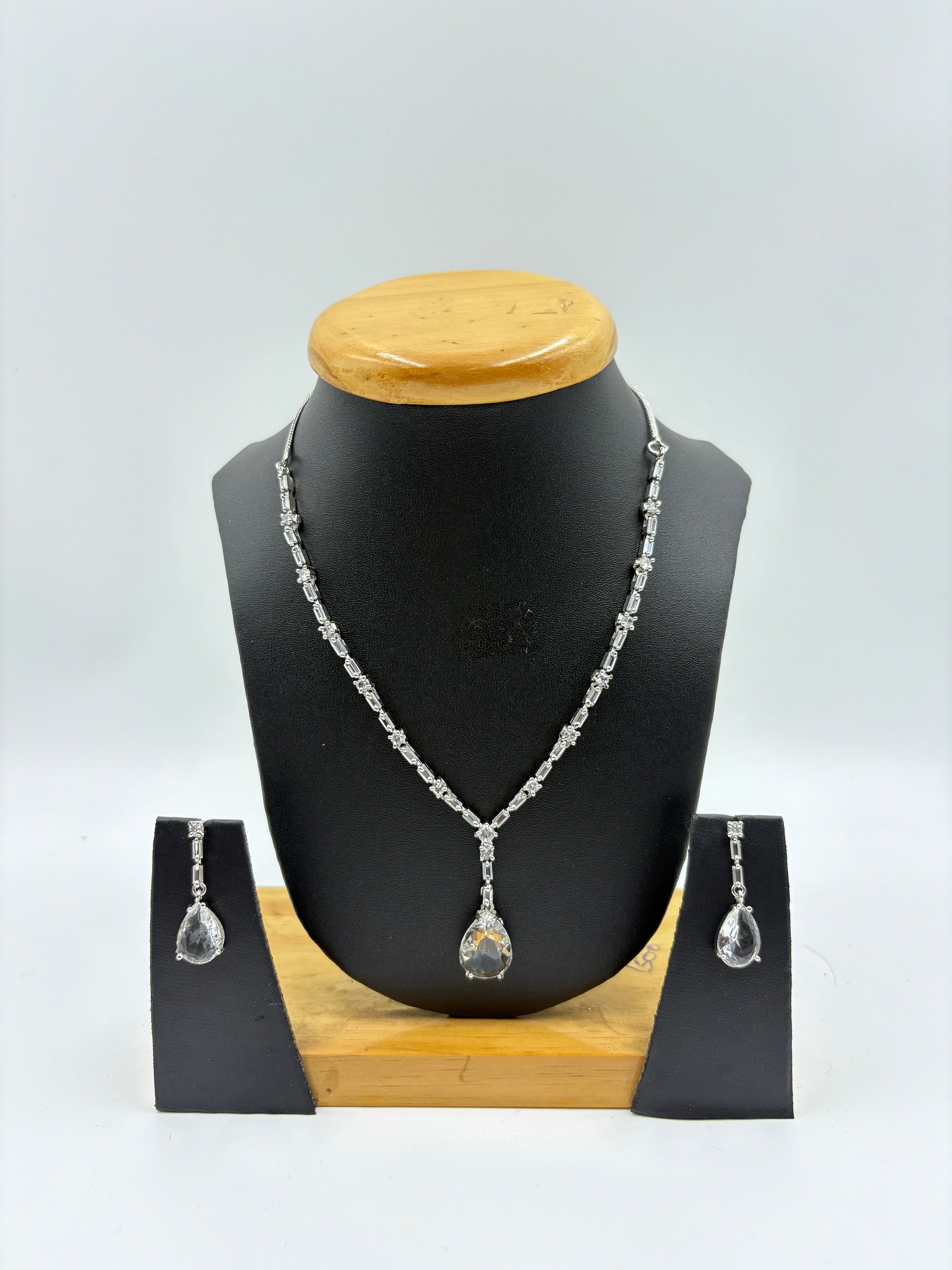 Teardrop Pendant Necklace Set