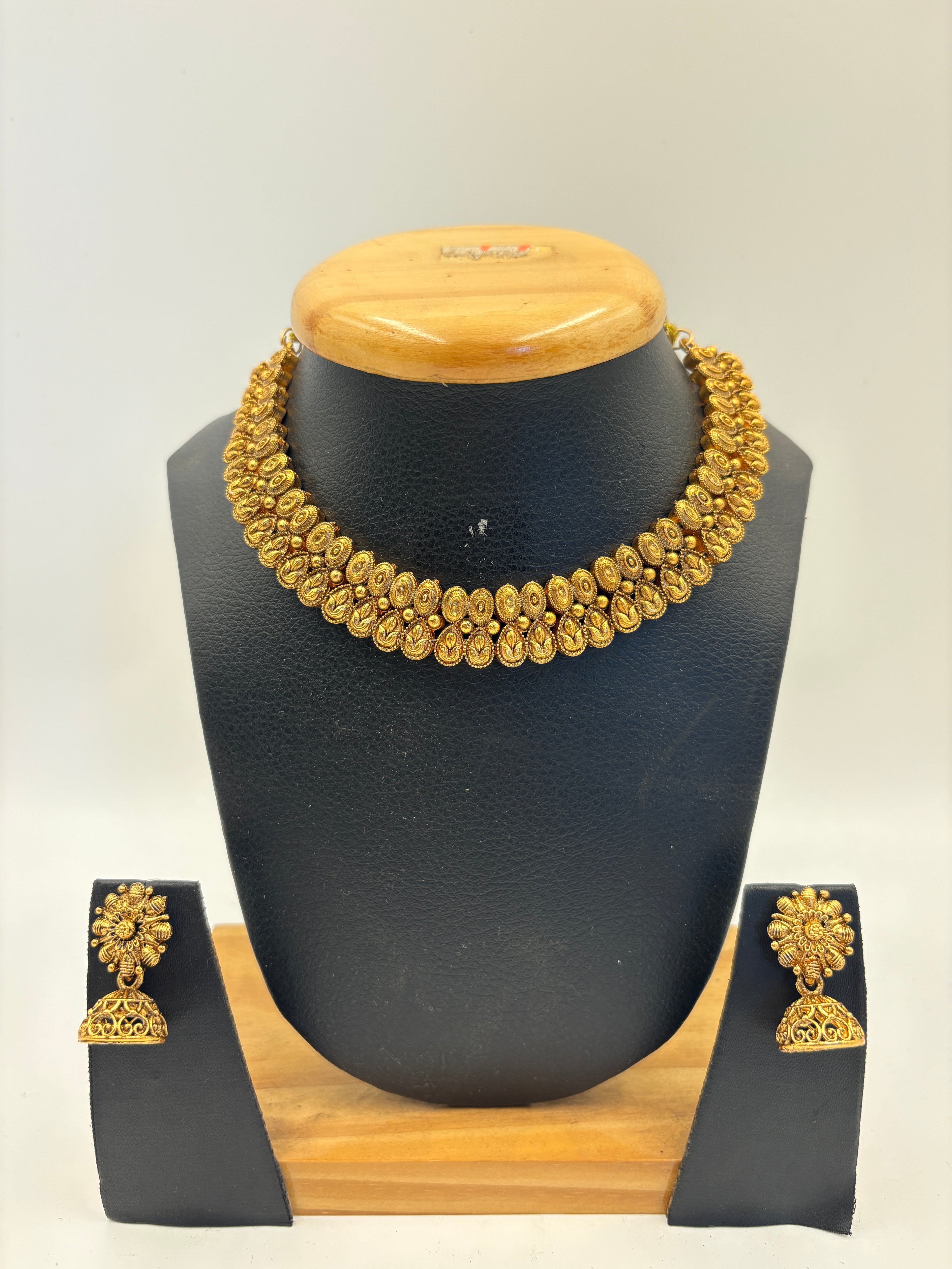 Temple Gold Necklace Set