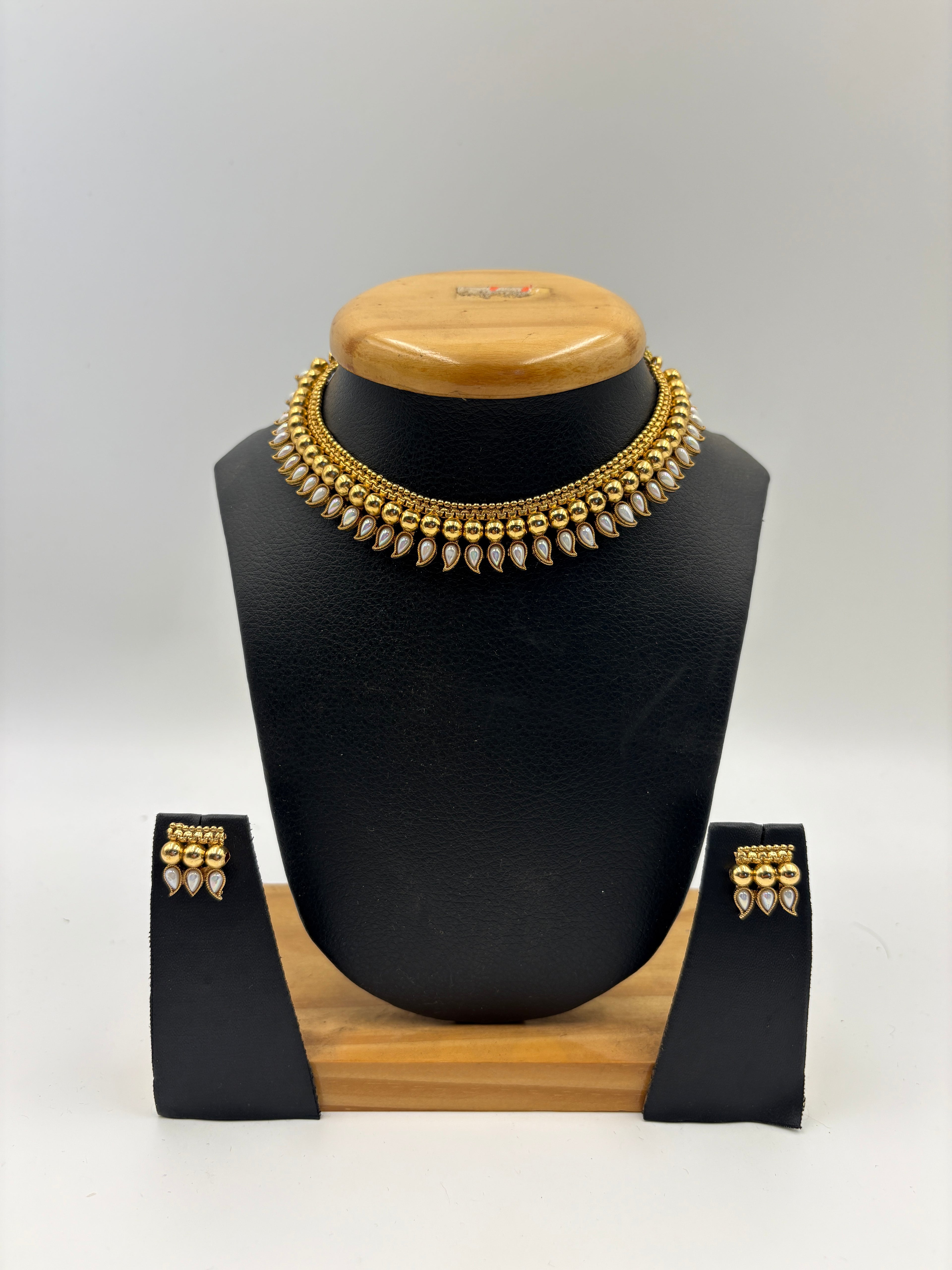 Pearl Drop Choker Necklace Set
