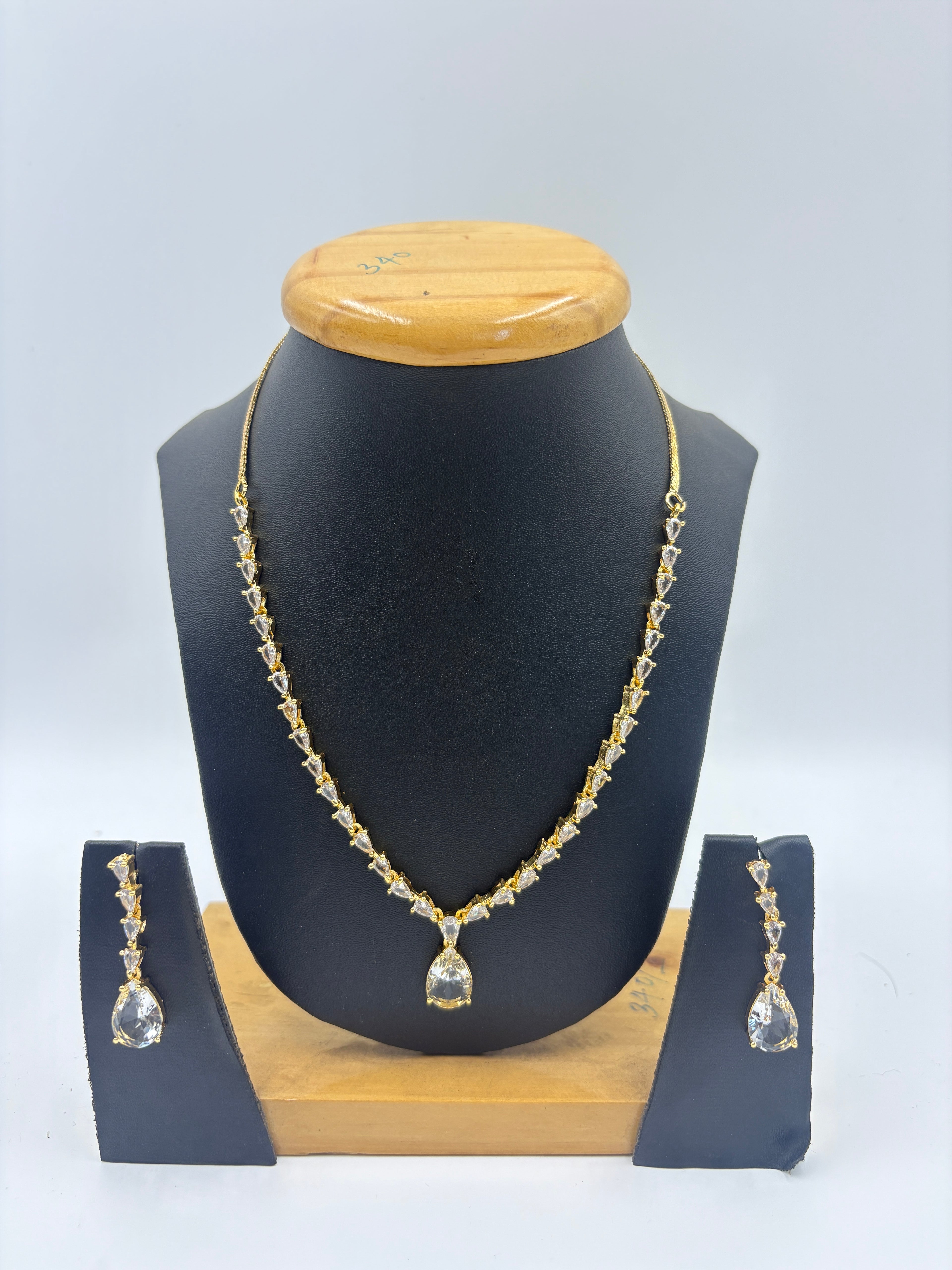 Teardrop Crystal Necklace Set