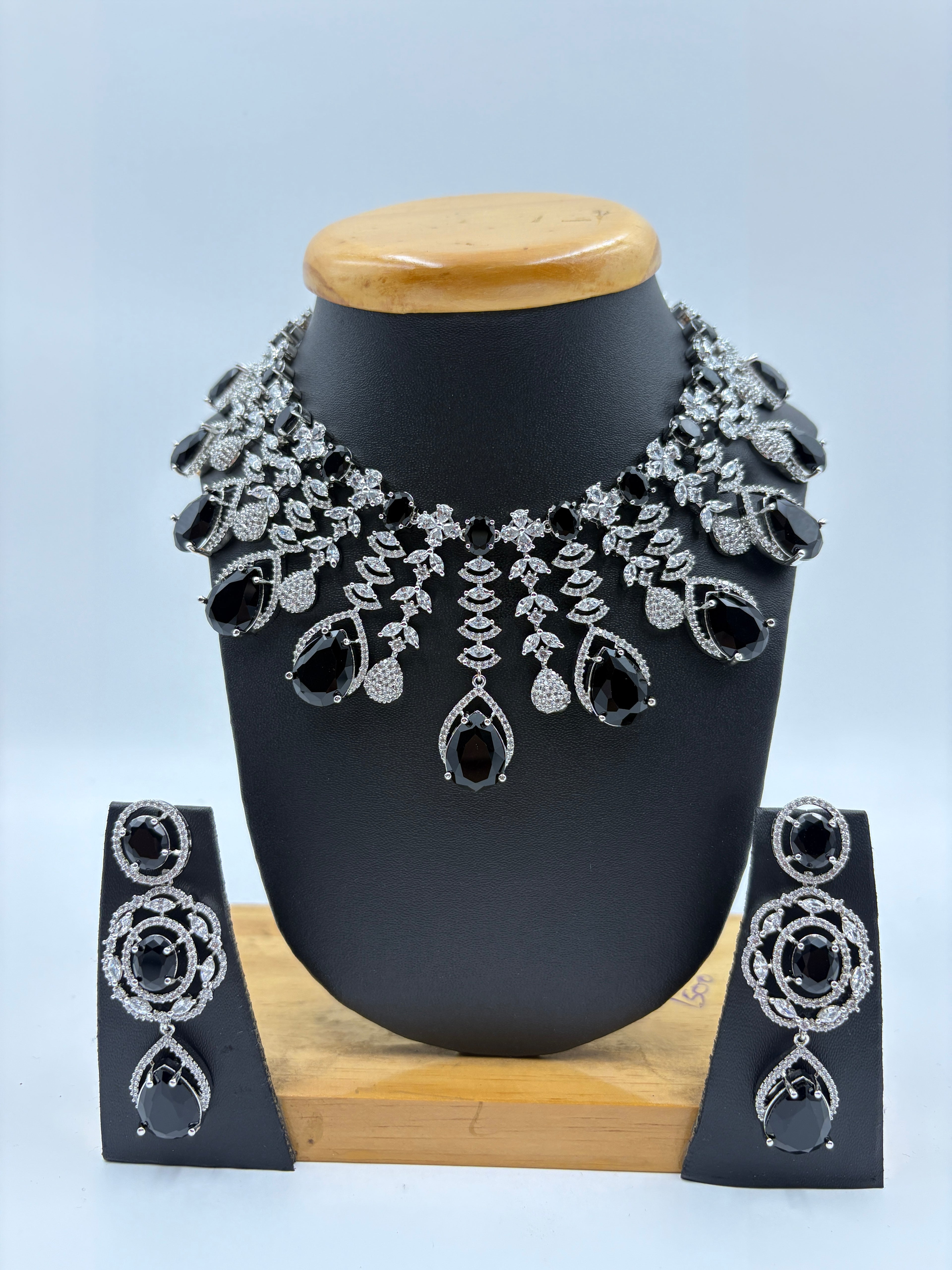 Royal Black Drop Necklace Set